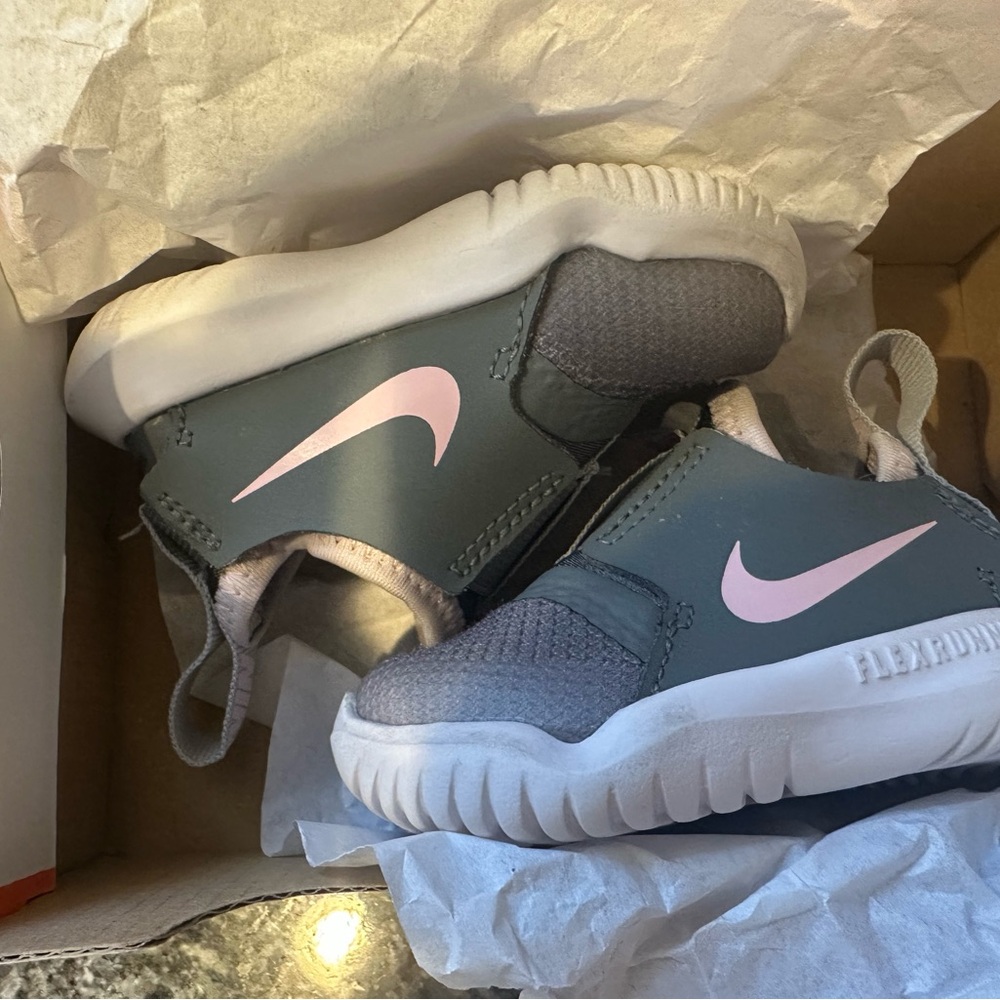 Nike Flex Runner Grey & Pink 3C